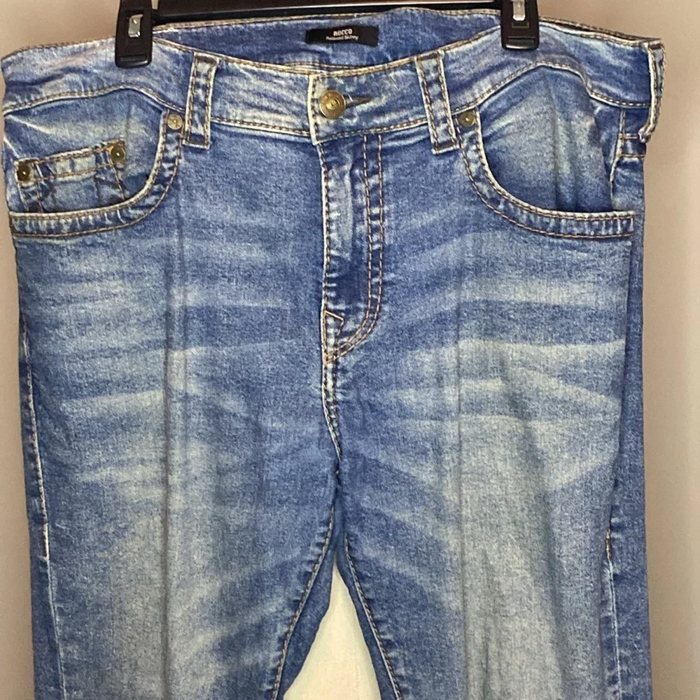 True Religion 'Rocco' Relaxed Skinny Denim Jeans in a Light Wash (36W x 34L)